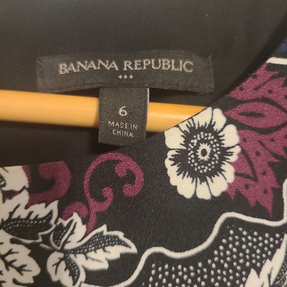 Banana Republic Size 6 Floral Navy and Purple Print Shift Dress - Picture 2 of 4